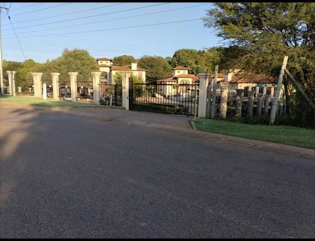 OFFICE FOR SALE IN LYNNWOOD RIDGE